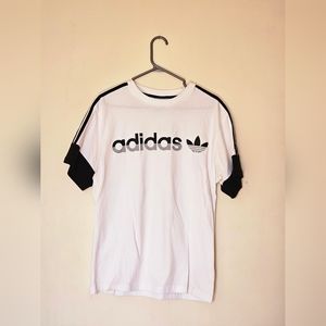 Adidas White Vintage Tee (New) sise medium